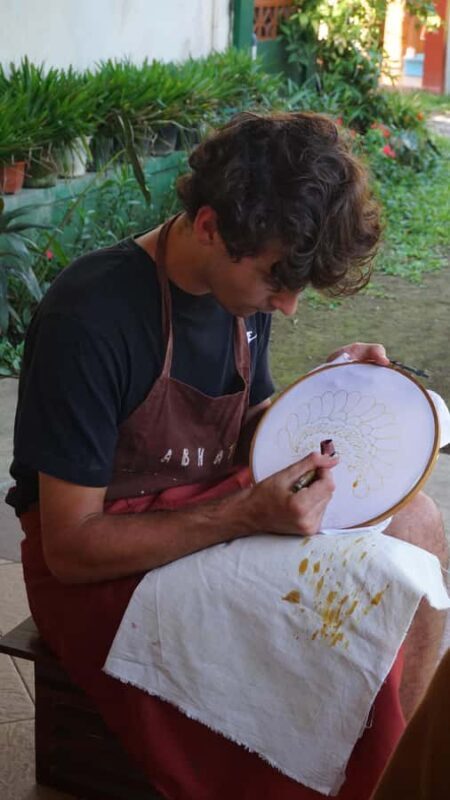 Yogyakarta: Contemporary Batik Workshop with Natural Dyeing - What Makes This Workshop Stand Out?