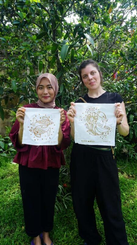 Yogyakarta: Contemporary Batik Workshop with Natural Dyeing - Authentic Touches and Small Group Atmosphere
