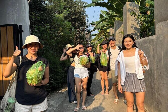 Yogyakarta Cooking Class and Cycling Tour - Enjoying Your Homemade Meal