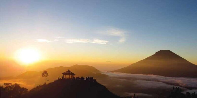 yogyakarta-dieng-sunrise-trip-borobudur-afternoon-tour