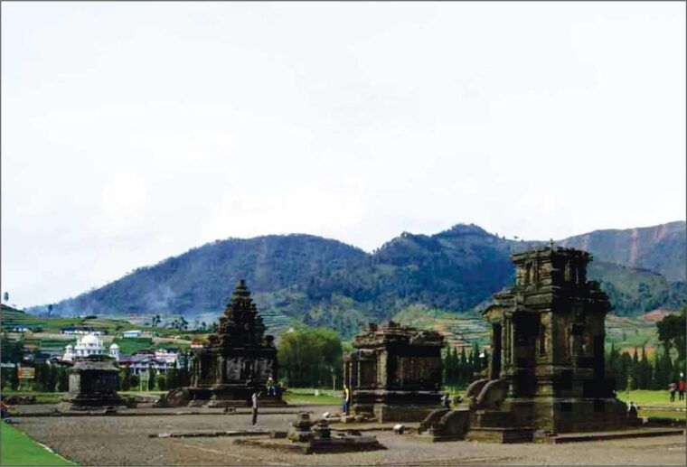 yogyakarta-dieng-sunrise-trip-borobudur-afternoon-tour