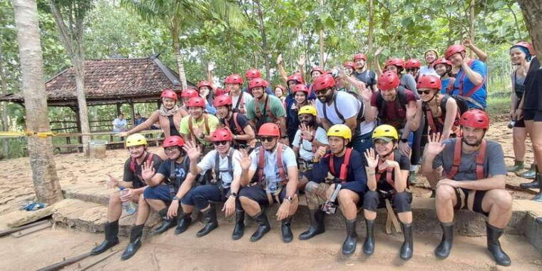 yogyakarta-discover-jomblang-cave-prambanan-temple