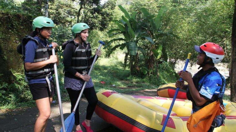 yogyakarta-elo-white-water-rafting-with-12km-distance
