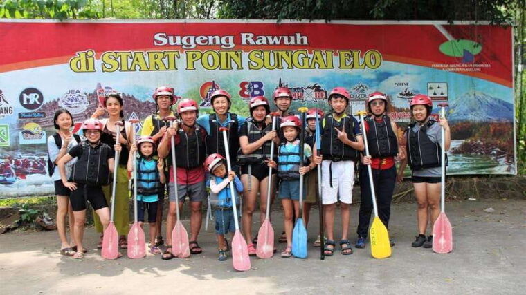 yogyakarta-elo-white-water-rafting-with-12km-distance