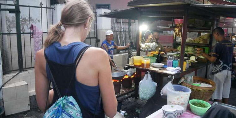 yogyakarta-evening-street-food-walking-tour