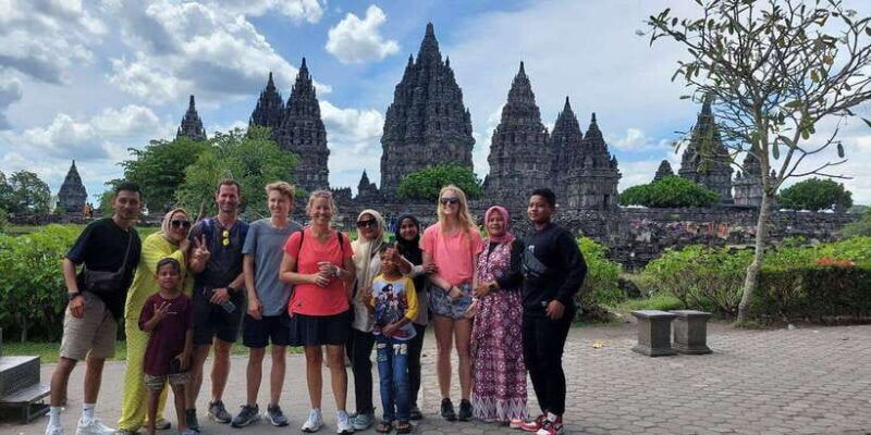 yogyakarta-experience-one-day-tour-borobudur-and-prambanan