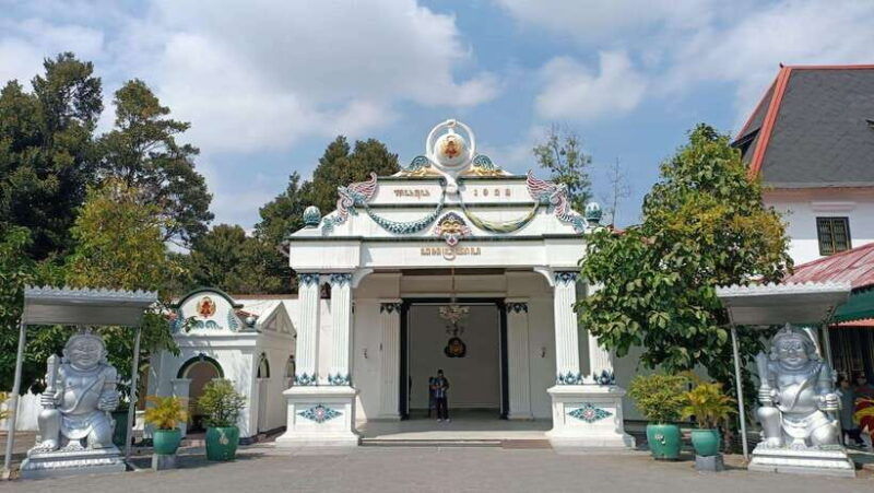 yogyakarta-explore-ancient-cultural-relics