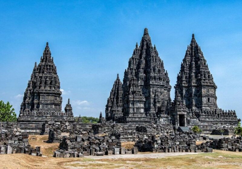 yogyakarta-explore-enjoy-sunset-at-prambanan-temple-tour