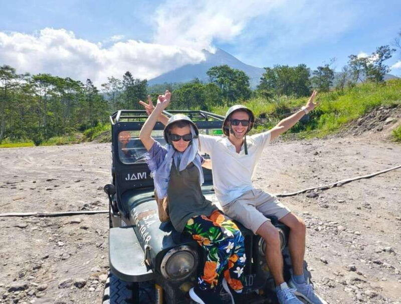 yogyakarta-explore-merapi-using-safari-jeep-with-pickup
