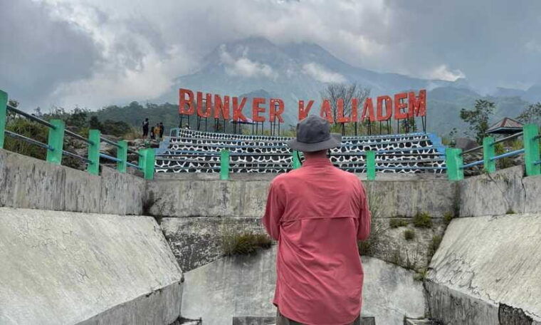 yogyakarta-explore-merapi-using-safari-jeep-with-pickup