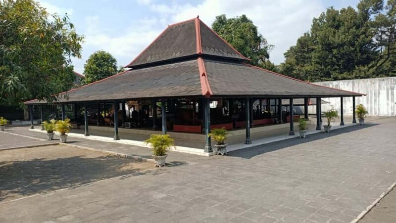 YOGYAKARTA : EXPLORE THE CULTURAL AND NATURE - FAQ