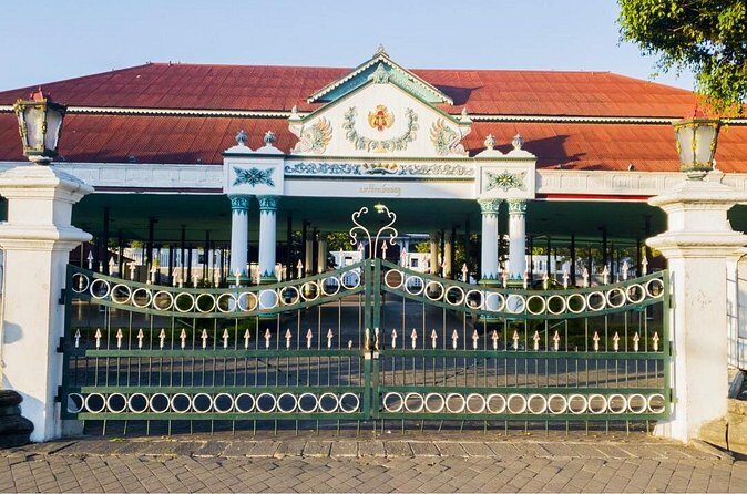 Yogyakarta Heritage Tour and Batik Workshop - FAQ about the Yogyakarta Heritage Tour and Batik Workshop