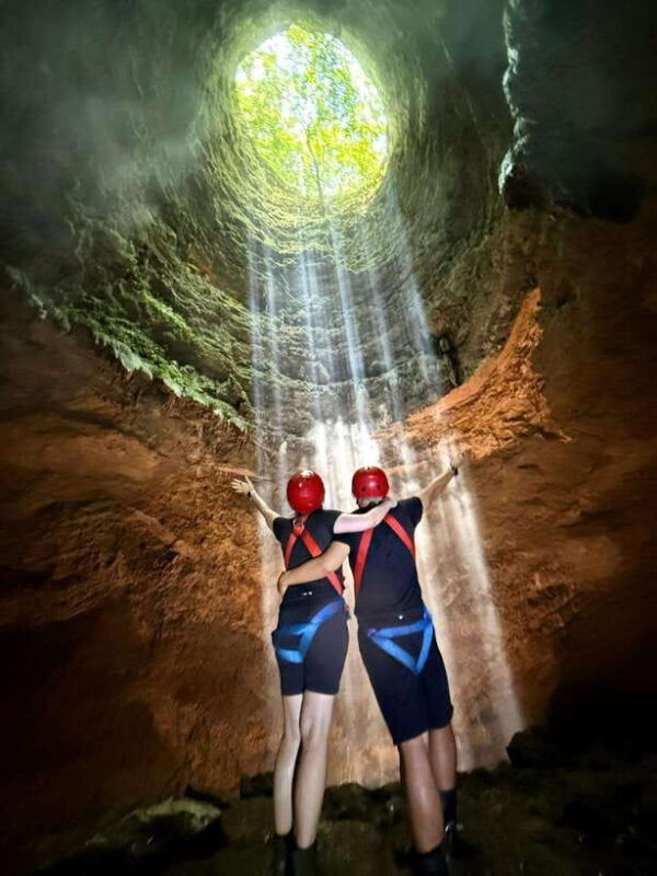 yogyakarta-highlights-jomblang-cave-and-timang-beach-tour