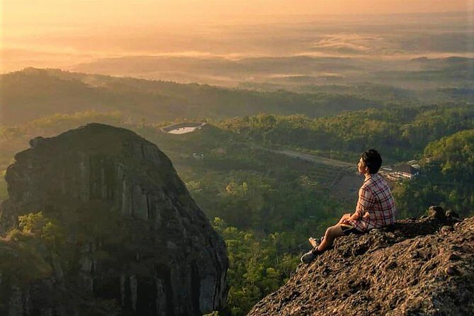 Yogyakarta Hiking Nglanggeran with English / Dutch / Italian / French Guide - Discovering Nglanggeran: A Natural Treasure