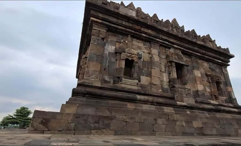 Yogyakarta: Ijo Temple Sunrise and Breakfast Tour - The Itinerary in Detail