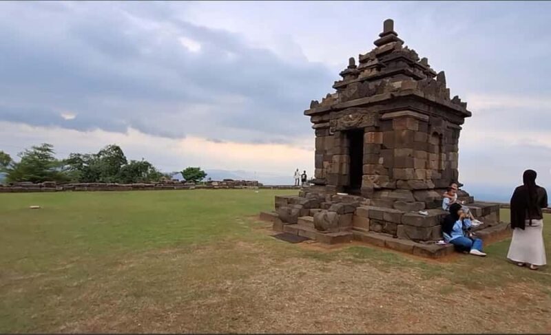 Yogyakarta: Ijo Temple Sunrise and Breakfast Tour - Final Thoughts