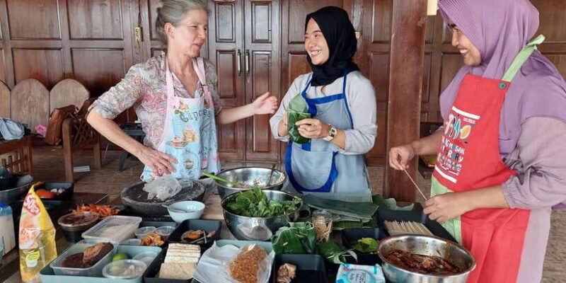 yogyakarta-javanese-cooking-class-market-tour