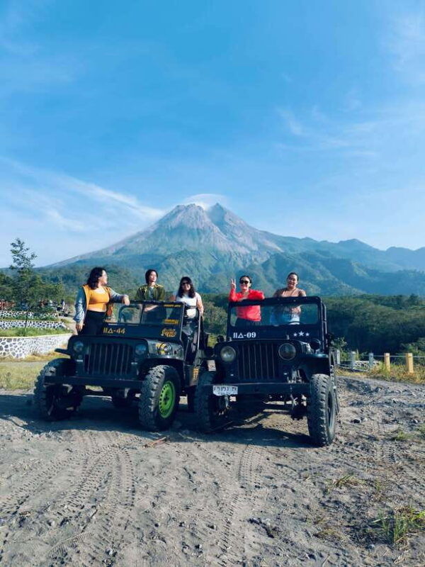 yogyakarta-jeep-adventure-4wd-lava-tour-merapi