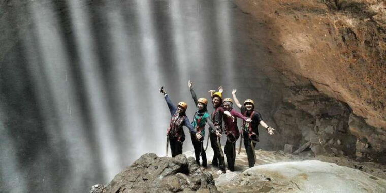 yogyakarta-jomblang-and-pindul-cave-1-day-cave-adventure