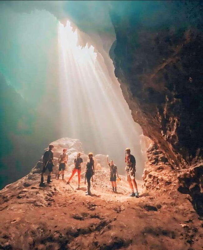 yogyakarta-jomblang-cave-adventure-with-rappelling