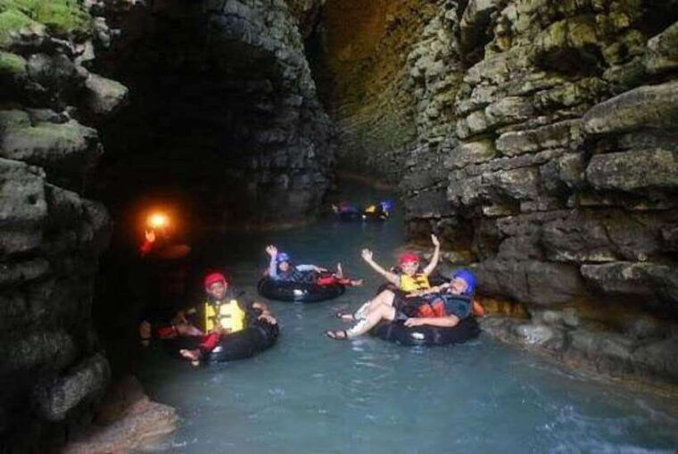 yogyakarta-jomblang-cave-and-kali-suci-tubing-rafting