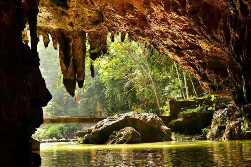yogyakarta-jomblang-cave-and-pindul-cave-adventure-tour