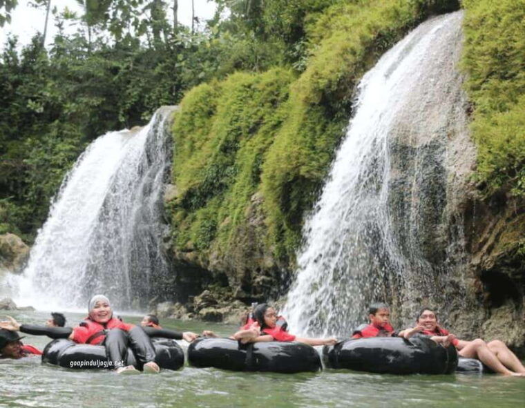 yogyakarta-jomblang-cave-and-pindul-cave-adventure-tour