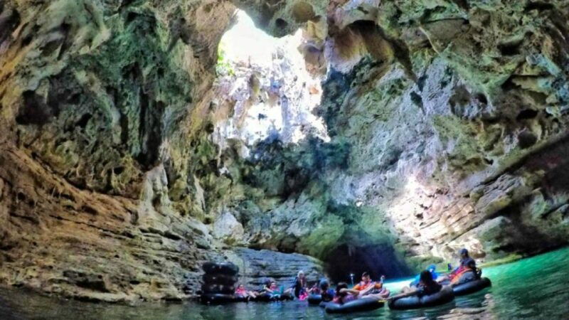 yogyakarta-jomblang-cave-and-pindul-cave-adventure-trip