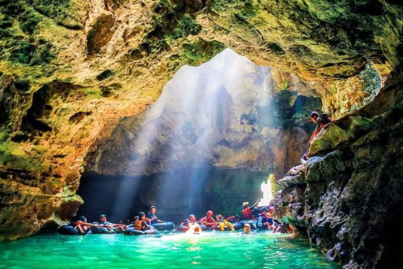 yogyakarta-jomblang-cave-and-pindul-cave-tour-with-lunch