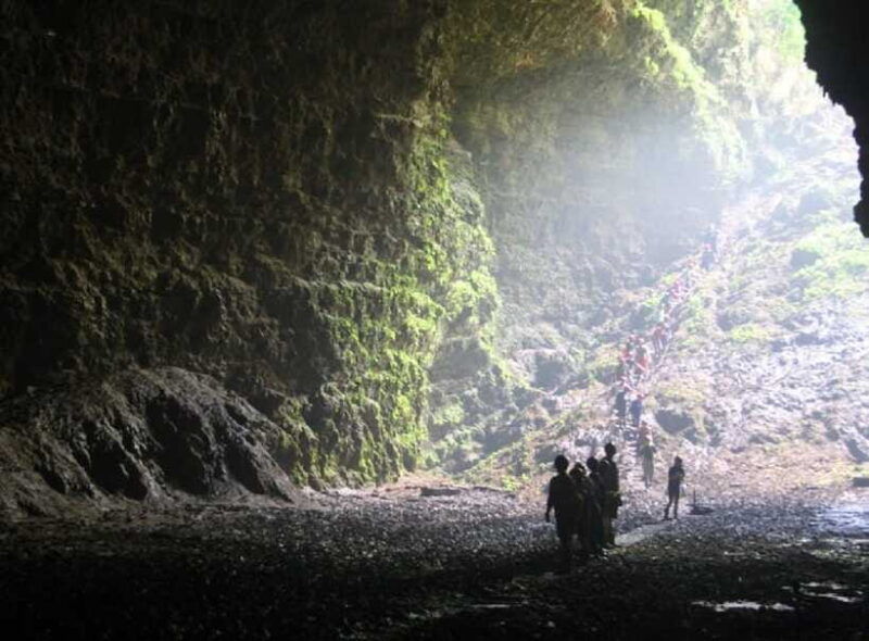 yogyakarta-jomblang-cave-and-pindul-cave-tour-with-lunch