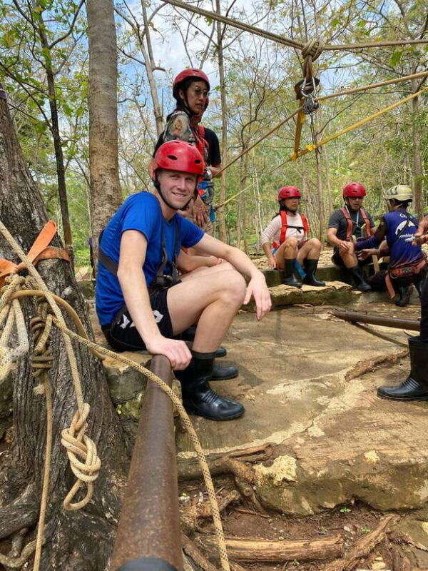 yogyakarta-jomblang-cave-and-pindul-cave-tubing-day-tour