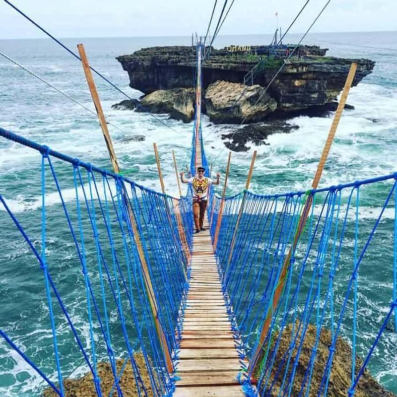 YOGYAKARTA ; JOMBLANG CAVE AND TIMANG BEACH ADVANTURE TOUR. - Who Will Love This Tour?