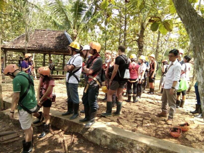 yogyakarta-jomblang-cave-and-timang-beach-tour-day-tour