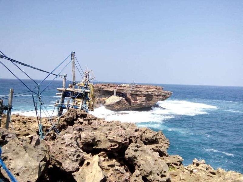 yogyakarta-jomblang-cave-and-timang-beach-tour-day-tour