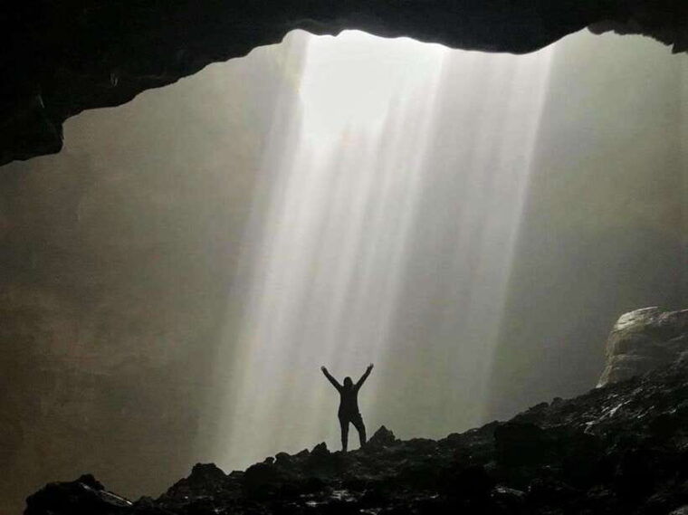 yogyakarta-jomblang-cave-pindul-cave-and-oyo-river-tubing