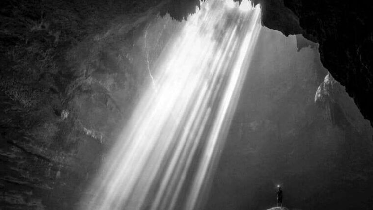 yogyakarta-jomblang-cave-pindul-cave-and-oyo-river-tubing