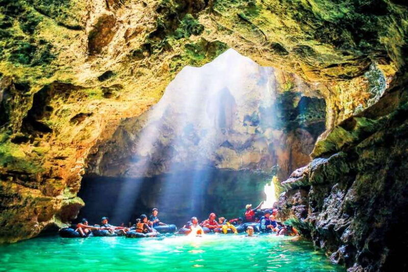 yogyakarta-jomblang-cave-pindul-cave-with-donut-boat-ride