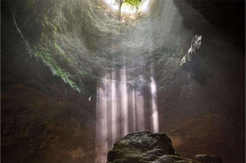 yogyakarta-jomblang-cave-pindul-cave-with-donut-boat-ride