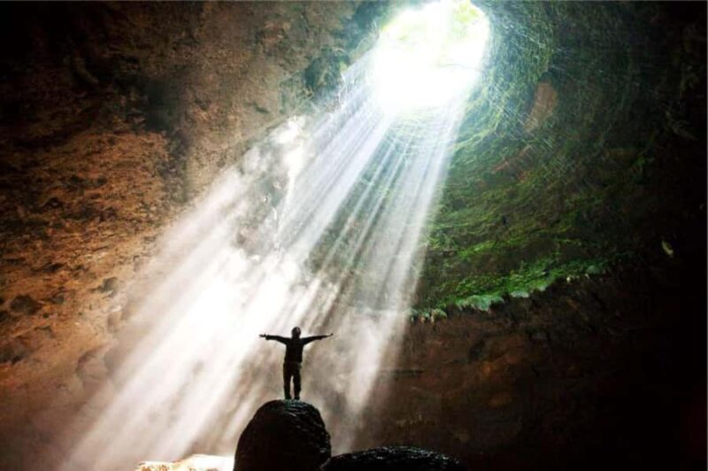 YOGYAKARTA; JOMBLANG CAVE & SRIGETUK WATERFALL. - Key Points