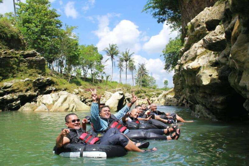yogyakarta-jomblang-pindul-cave-with-expert-guided-tour