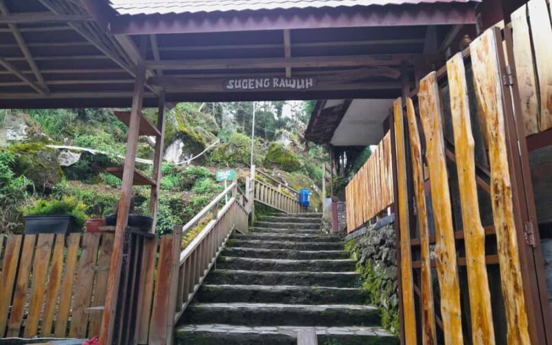 Yogyakarta: Menjer Lake Bamboo Boat Tour with Lunch - What Travelers Say About the Tour