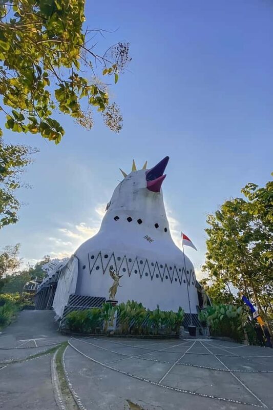 Yogyakarta: Menoreh, Chicken Church, Mudal & Glagah Day Trip - Why This Tour Offers Great Value