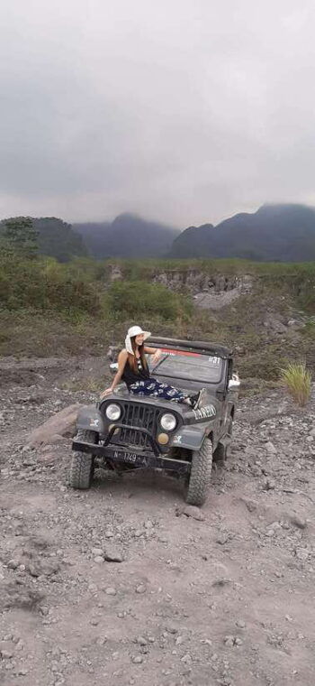 yogyakarta-merapi-jeep-sunrise-and-jomblang-cave-tour