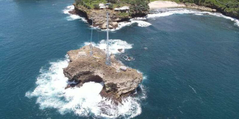yogyakarta-merapi-sunrise-jomblang-cave-timang-beach-trip