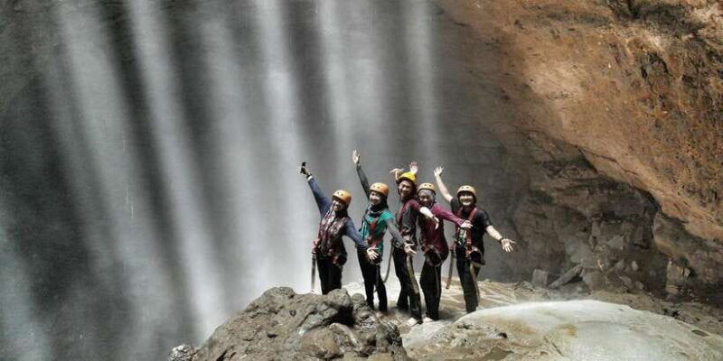 yogyakarta-merapi-sunrise-jomblang-cave-timang-beach-trip
