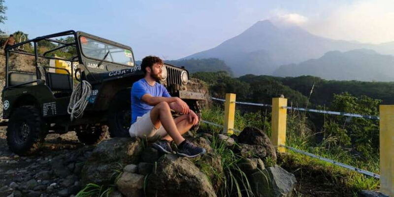 yogyakarta-merapi-sunrise-jomblang-cave-timang-beach-trip