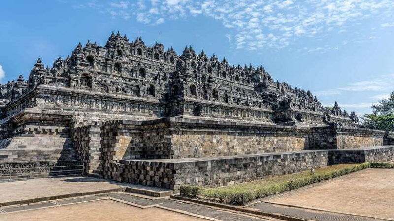 yogyakarta-merapi-volcano-adventure-borobudur-transportation