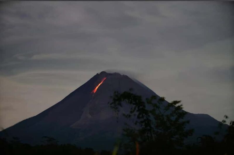 Yogyakarta: Merapi Volcano Night Trip with Lava & Star View - The value of this experience