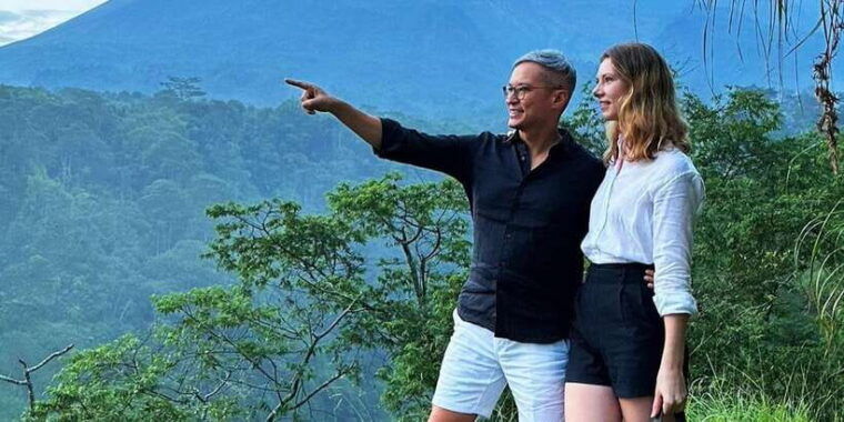 yogyakarta-mount-merapi-and-pindul-cave-tubing-day-tour