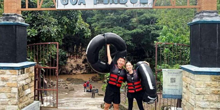 yogyakarta-mount-merapi-and-pindul-cave-tubing-day-tour